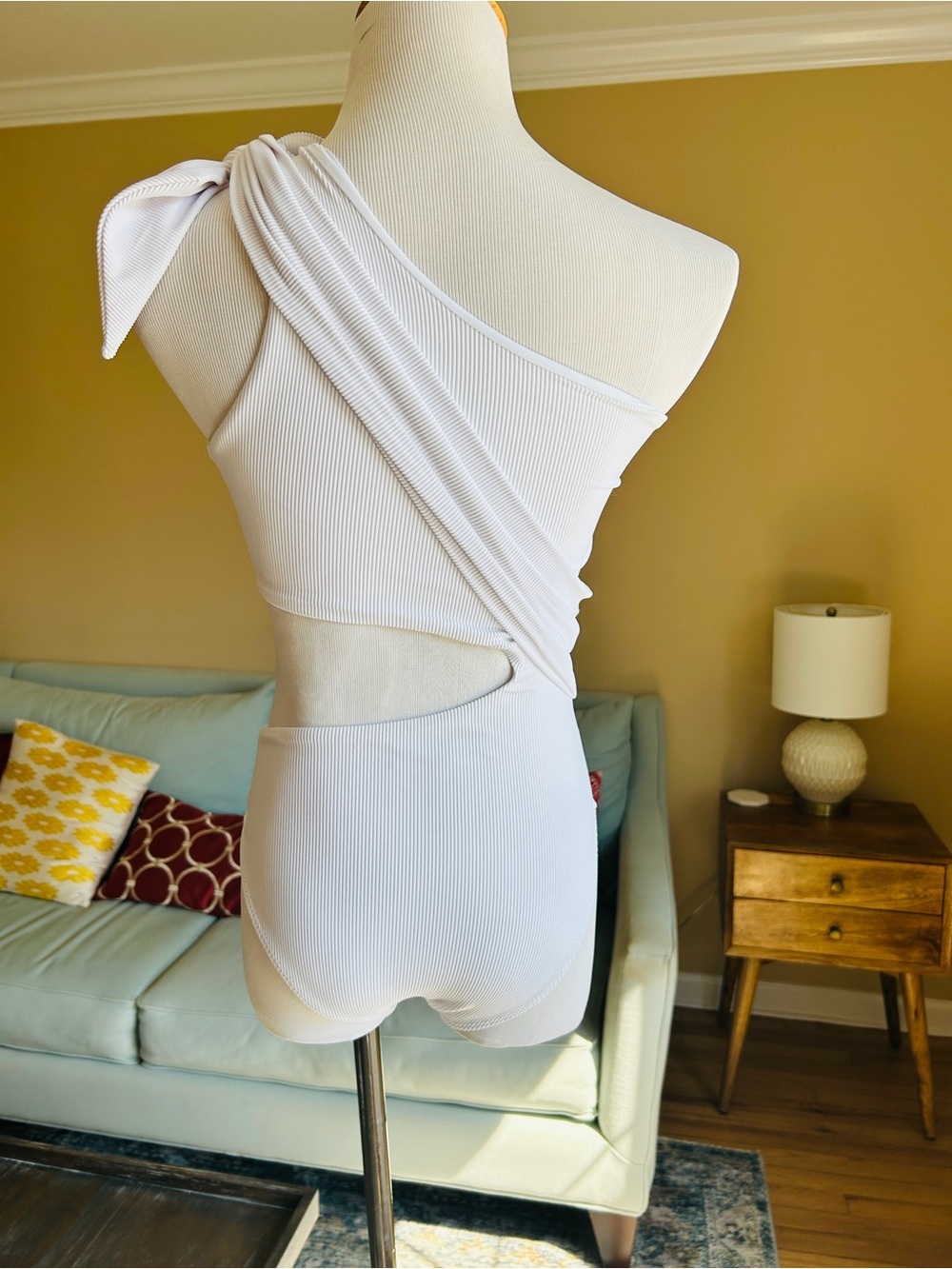 Beach Riot Carlie One-Shoulder White Cutout Tie-Side Swimsuit Small NWOT - Picture 11 of 12